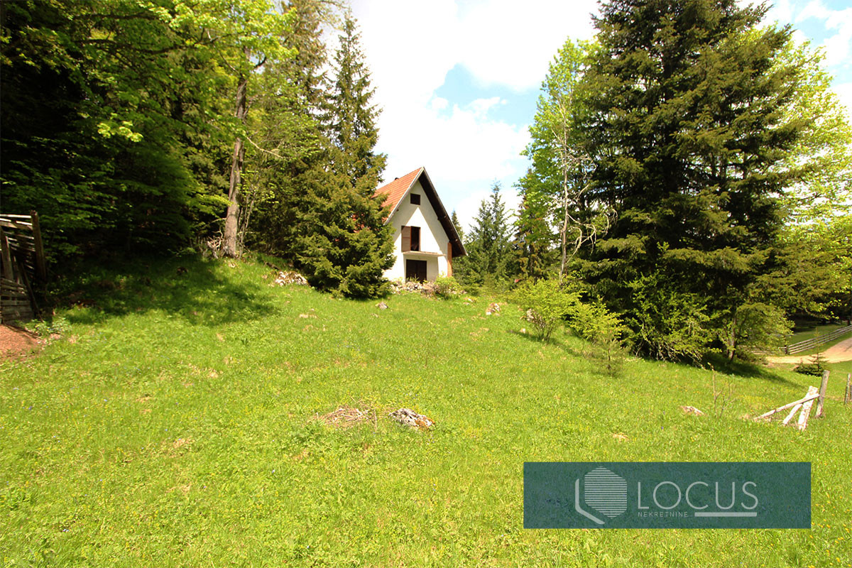 LOCUS prodaje : Vikendica na parceli 3.345m2, Romanija, Pale 3