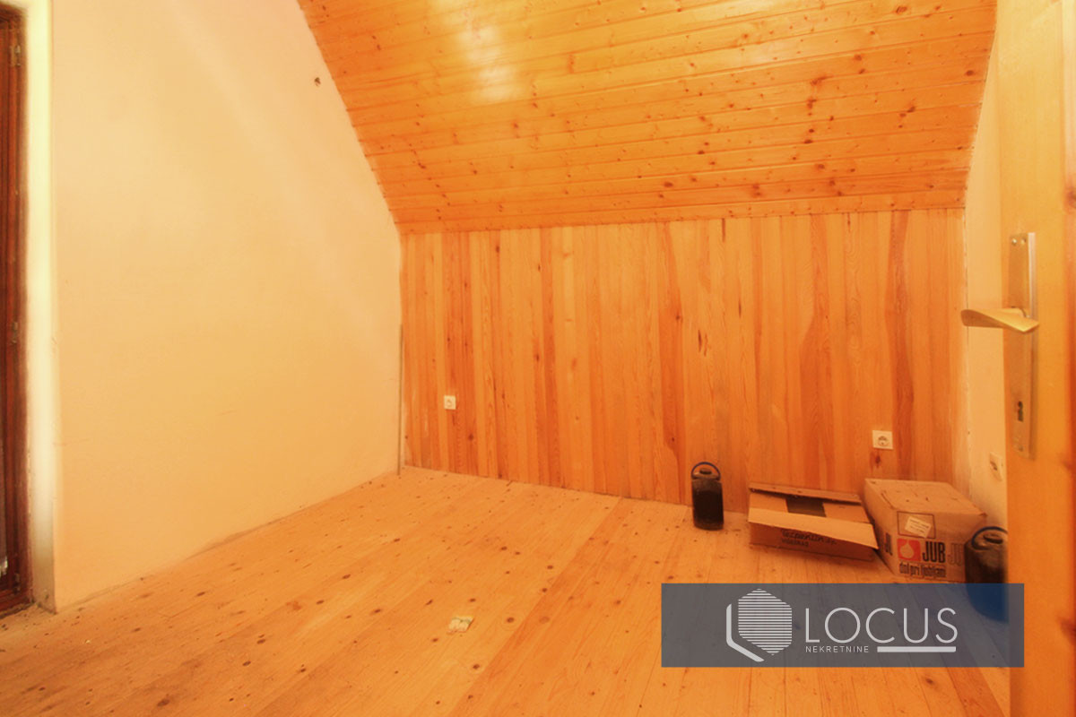 LOCUS prodaje : Vikendica na parceli 3.345m2, Romanija, Pale 10