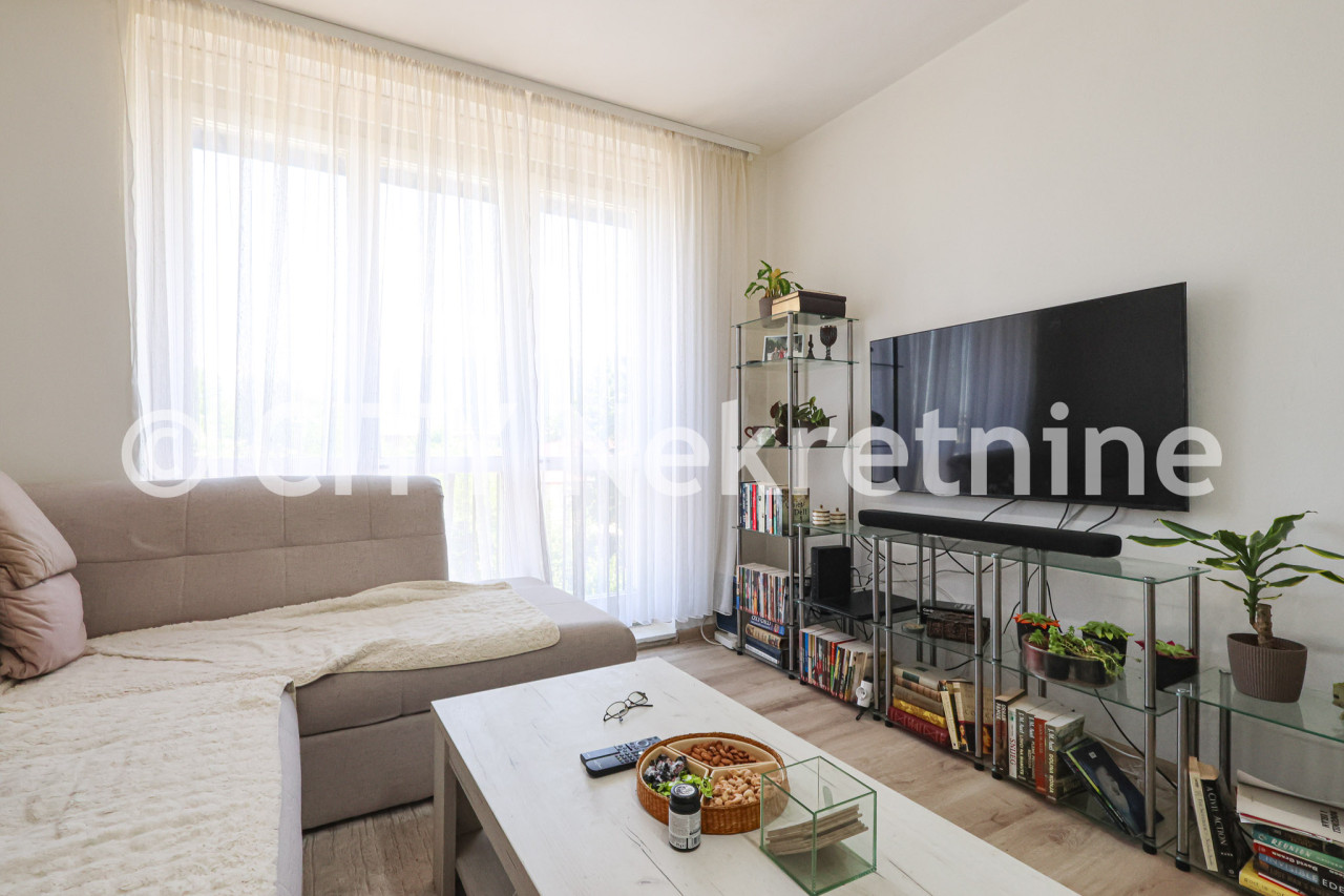 Manji trosoban stan - Centar - Koševsko brdo - 47 m2 2