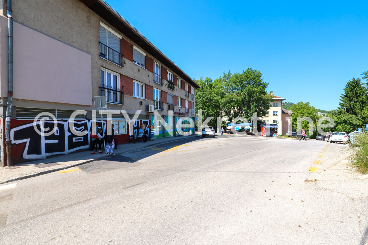 Manji trosoban stan - Centar - Koševsko brdo - 47 m2 22