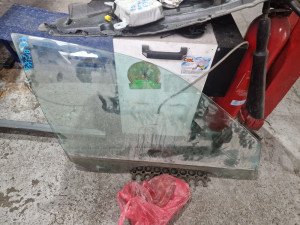Prednje desno staklo prozor vrata BMW E39 5 E 39