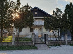 Kuća Živinice ( Sjever )