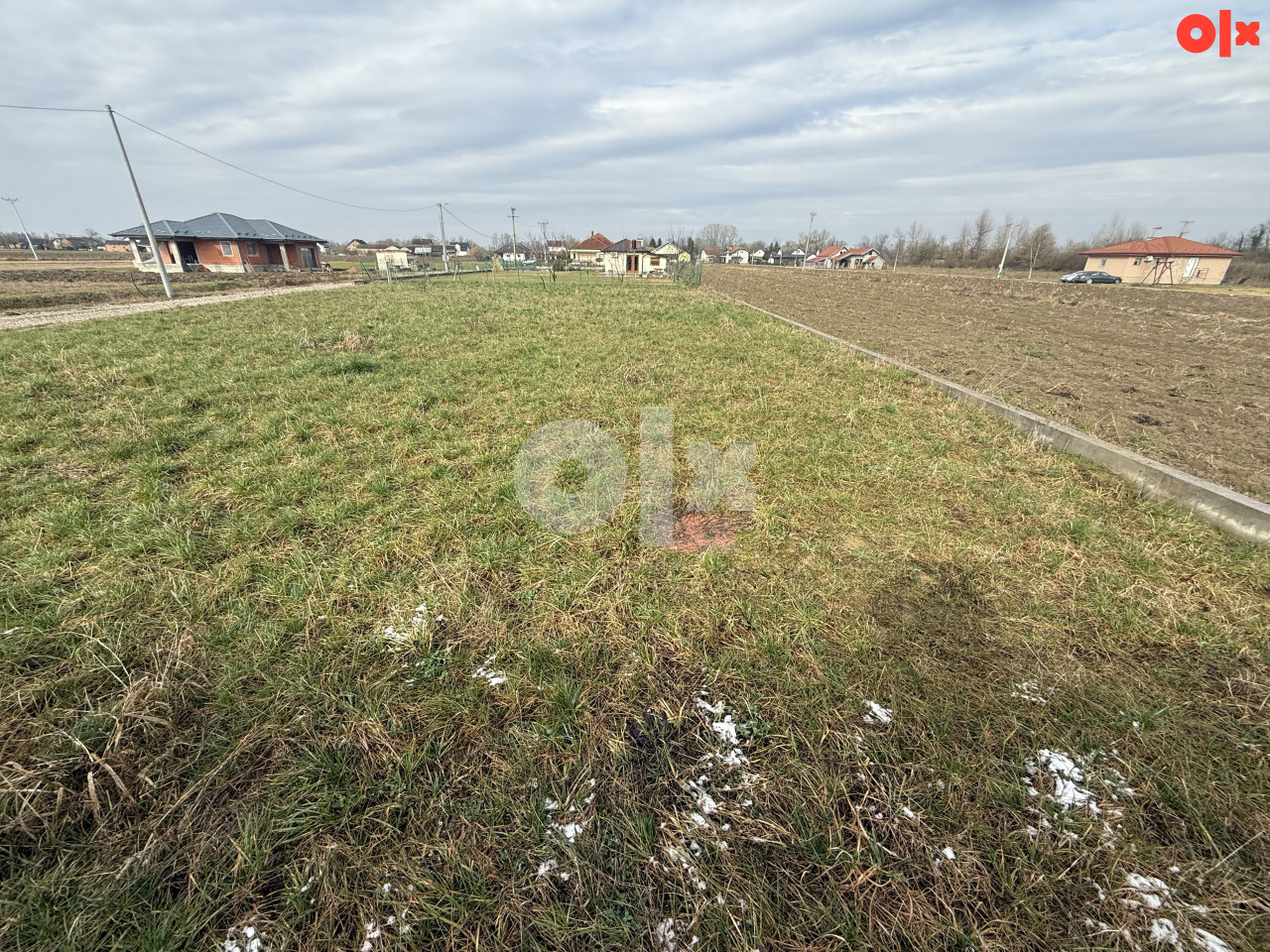 Plac na prodaju 764m2 / mirno naselje Ježevica / Gradiška 2