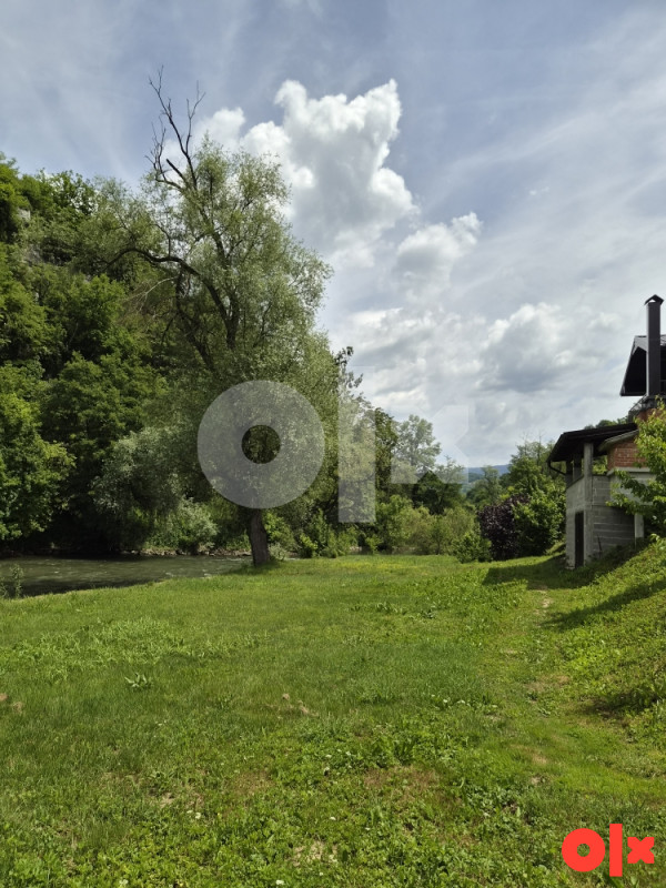 Vikendica na obali rijeke Vrbas Jajce 2