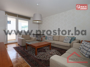 PROSTOR izdaje: Trosoban stan, 73m2, Šip