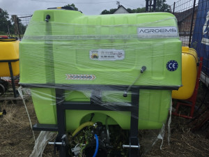 Traktorska prskalica 1000l sprica prskalica 1000l litara