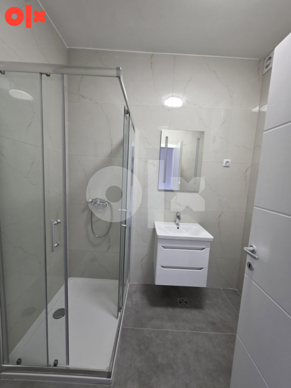 Potpuno nov, dvosoban, NENAMJEŠTEN stan, 48 m² - CENTAR/LAUŠ - Więcej
