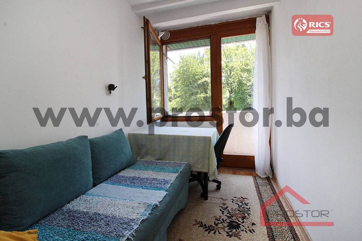 PROSTOR prodaje: Dvosoban stan sa lođom, Grbavica 11