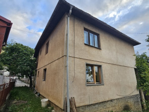 Prostrana porodična kuća Hrasno Brdo