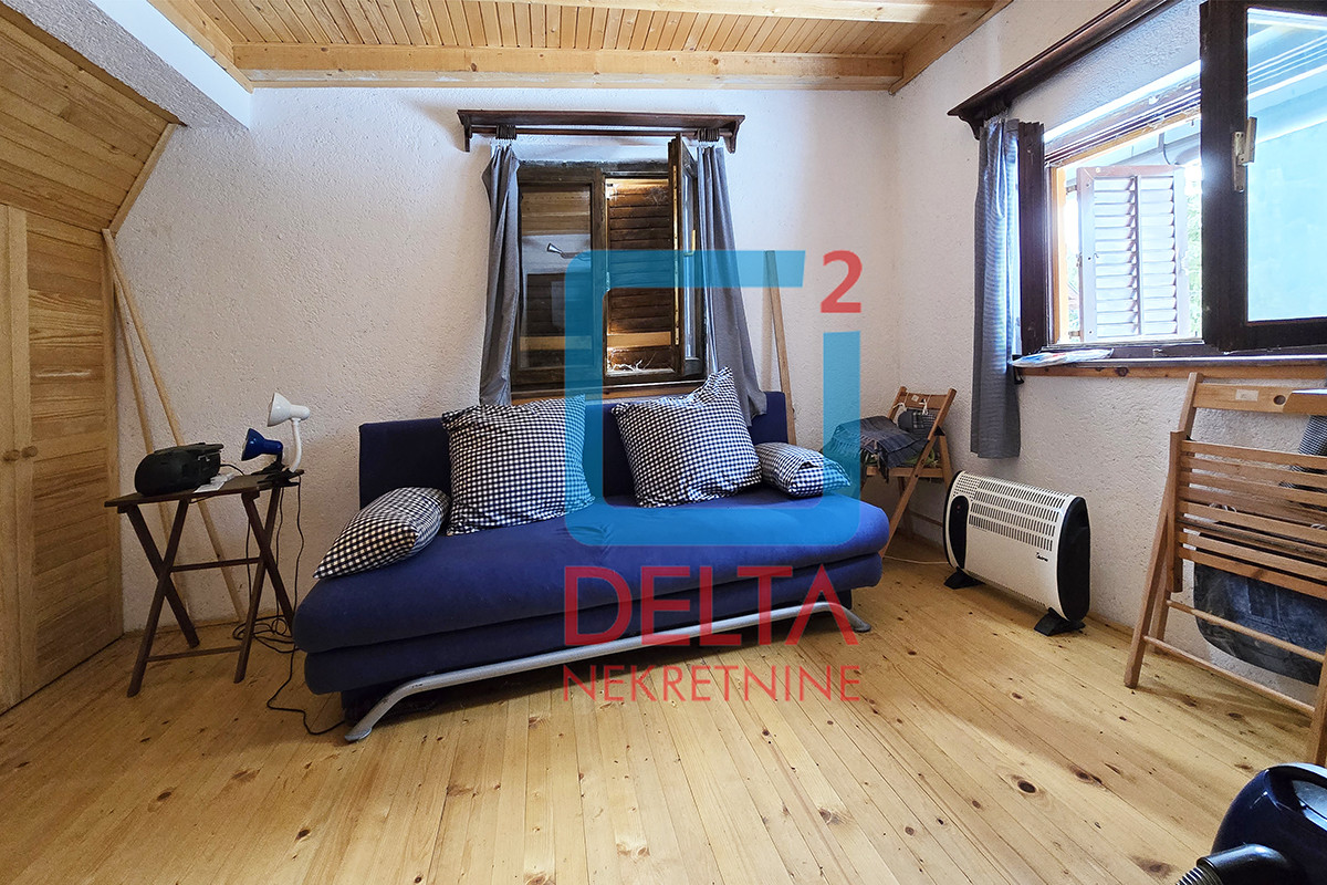 Kuća / Vikendica /54m2/parcela 449m2/ Velika Dvorišta / Jahorina 3
