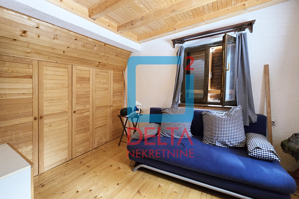 Kuća / Vikendica /54m2/parcela 449m2/ Velika Dvorišta / Jahorina 4
