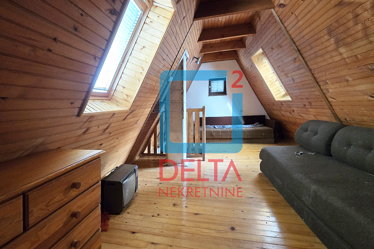Kuća / Vikendica /54m2/parcela 449m2/ Velika Dvorišta / Jahorina 10