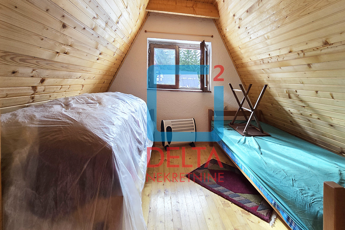 Kuća / Vikendica /54m2/parcela 449m2/ Velika Dvorišta / Jahorina 12