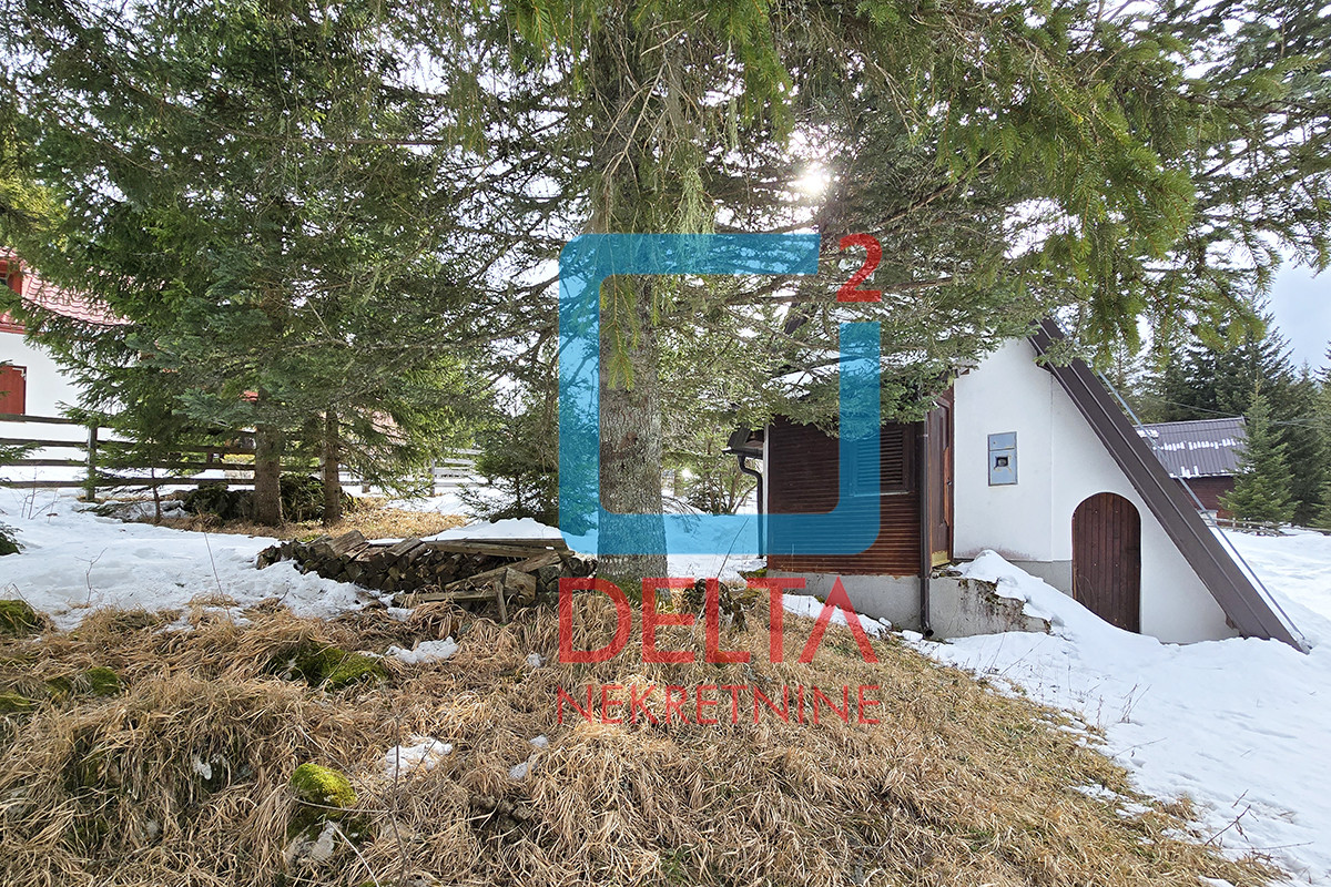 Kuća / Vikendica /54m2/parcela 449m2/ Velika Dvorišta / Jahorina 16