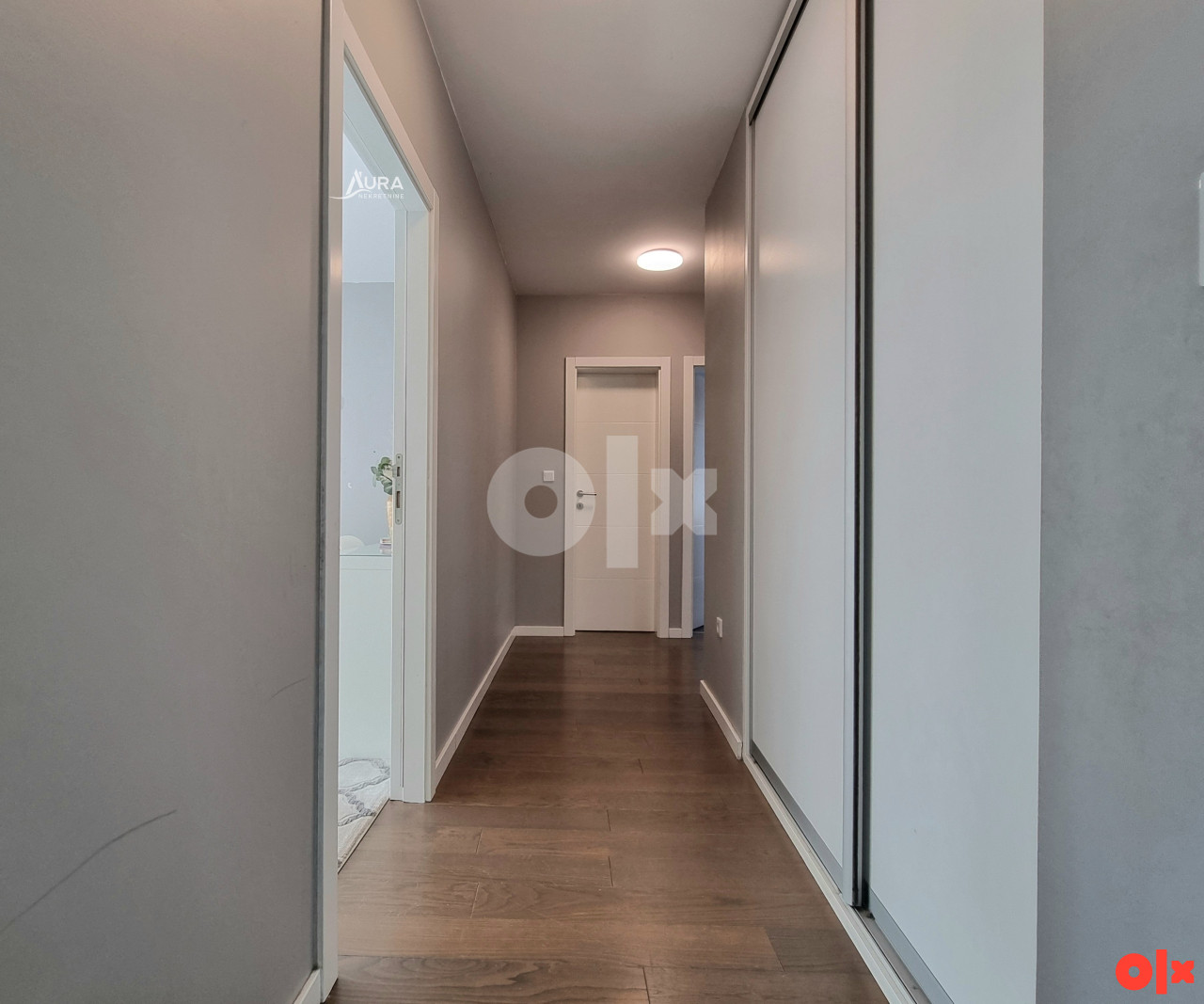 AURA/ Dvoetažni stan sa garažom / Mejtaš, Centar 22
