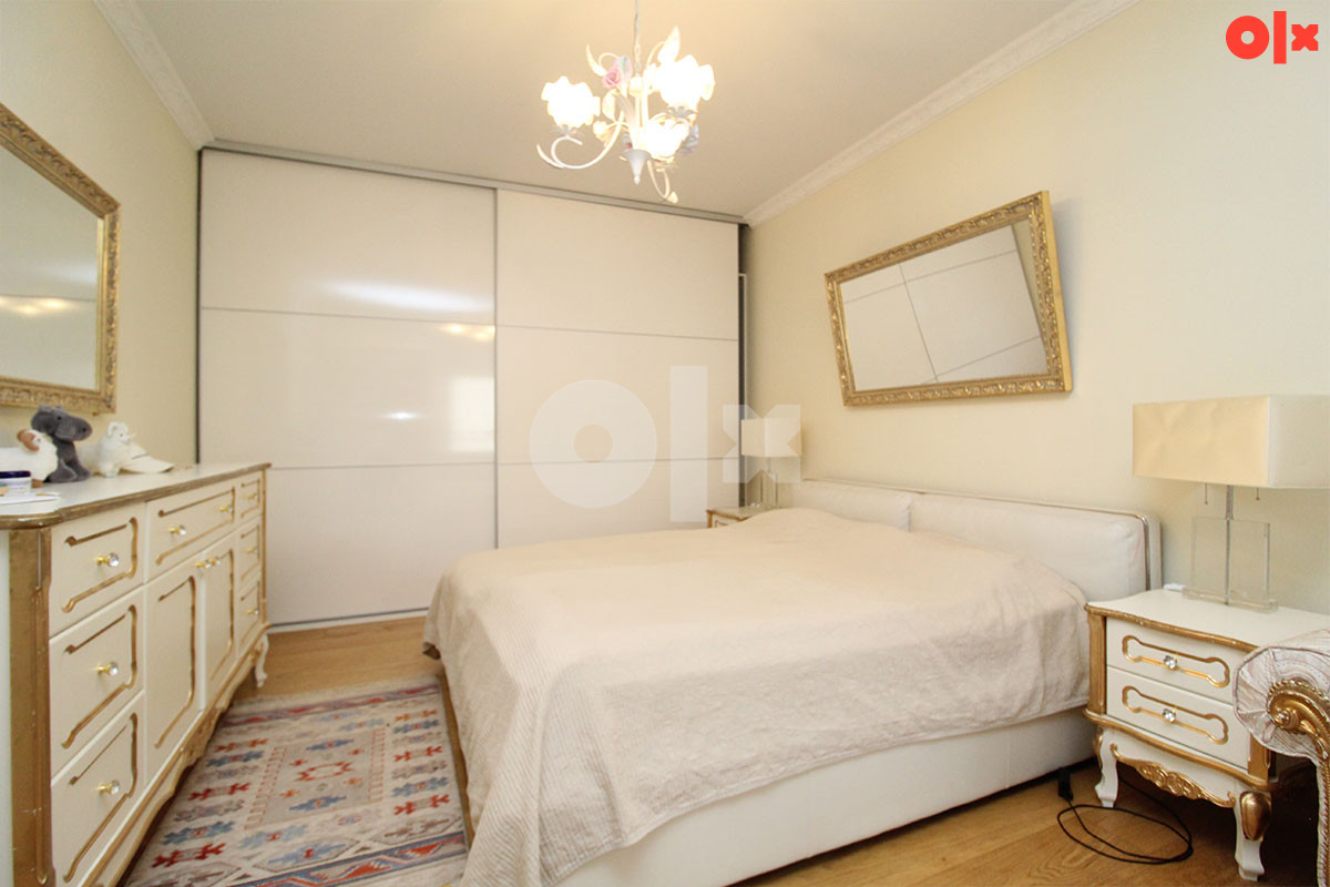 B.D. prodaje: Četverosoban stan, 154m2, Centar 7