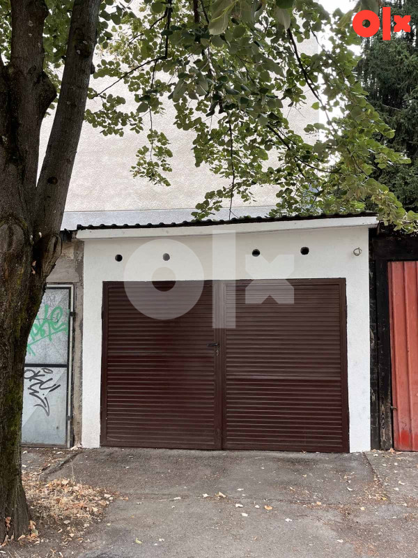 Izdaje se garaža - Centar, Banja Luka
