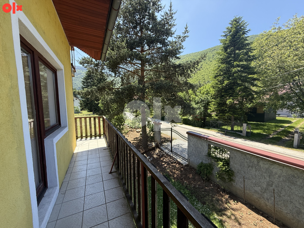 Dvije kuće Vrelo Bosne Ilidža na placu od 1500 m2 13