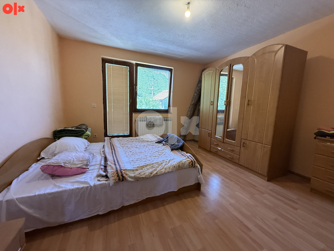 Dvije kuće Vrelo Bosne Ilidža na placu od 1500 m2 9