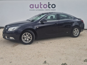 Opel Insignia 2.0 CDTi 2013 godina
