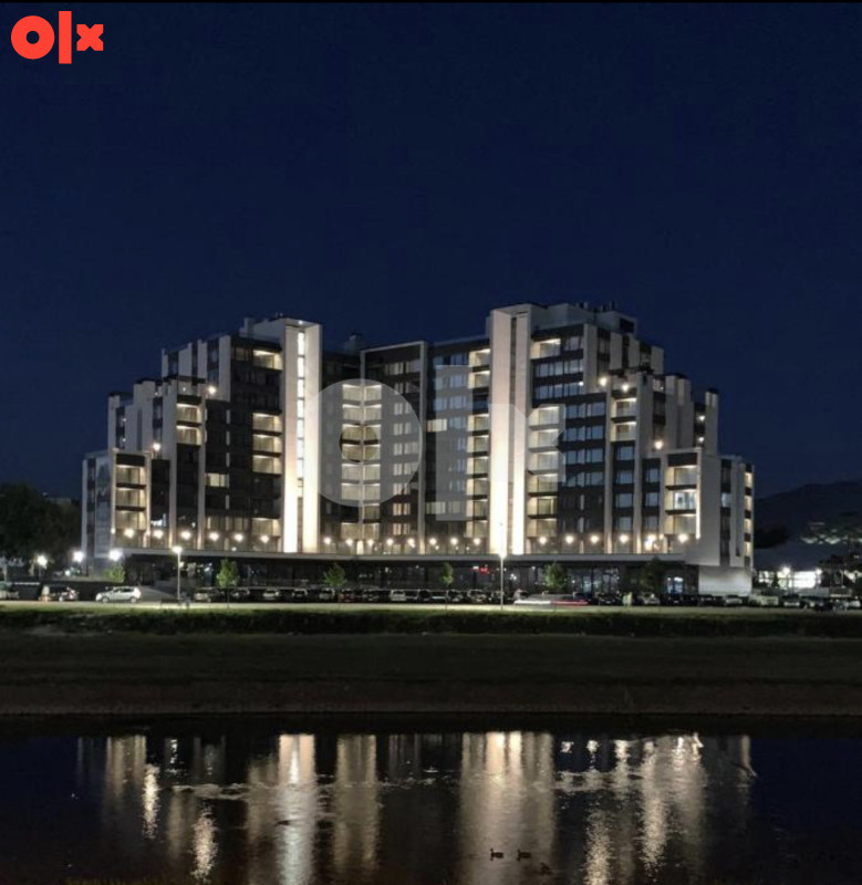 Ilidza Luksuzan stan River Walk 80m2 pogled na bazen