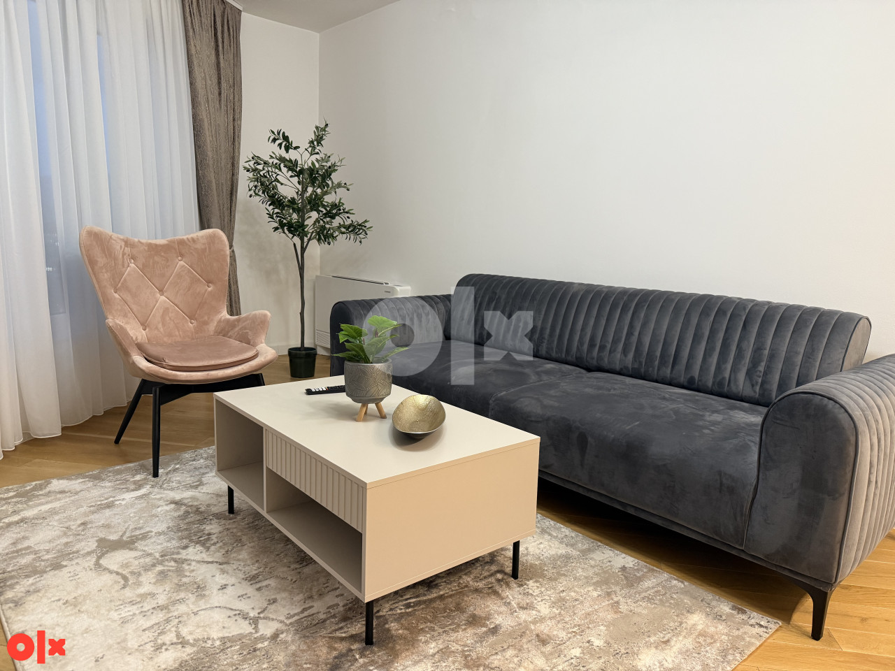 Ilidza Luksuzan stan River Walk 80m2 pogled na bazen 4