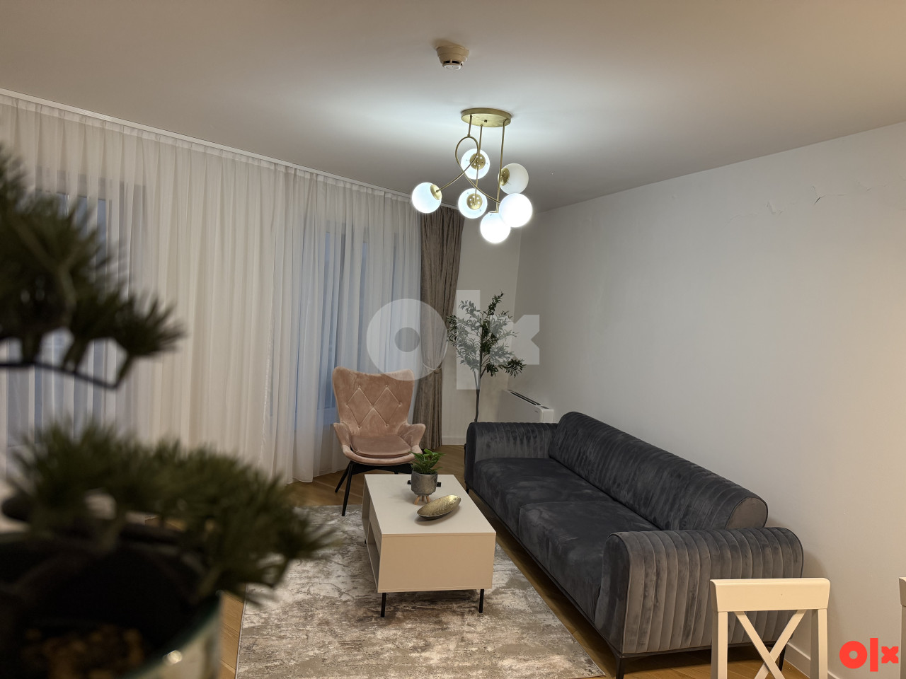 Ilidza Luksuzan stan River Walk 80m2 pogled na bazen 5