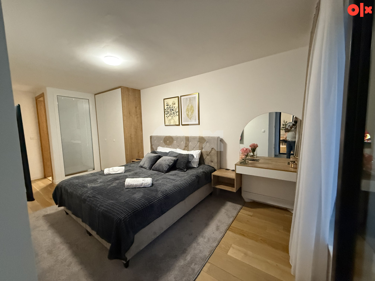 Ilidza Luksuzan stan River Walk 80m2 pogled na bazen 16