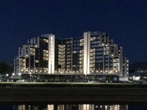 Ilidza Luksuzan stan River Walk 80m2 pogled na bazen
