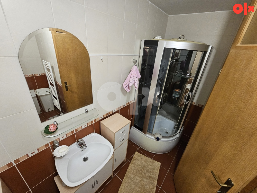 Stan Istocno Sarajevo Dobrinja IV 132 m2 20