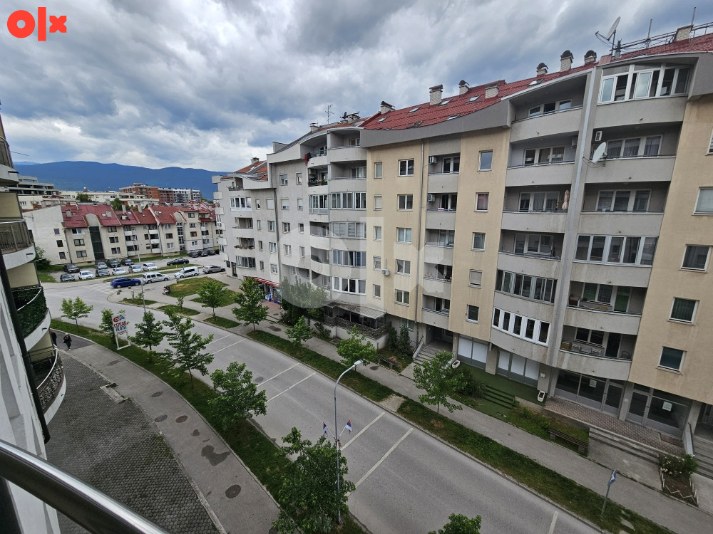 Stan Istocno Sarajevo Dobrinja IV 132 m2 24