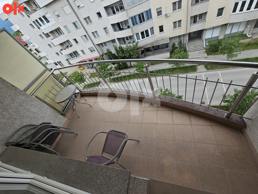 Stan Istocno Sarajevo Dobrinja IV 132 m2 22
