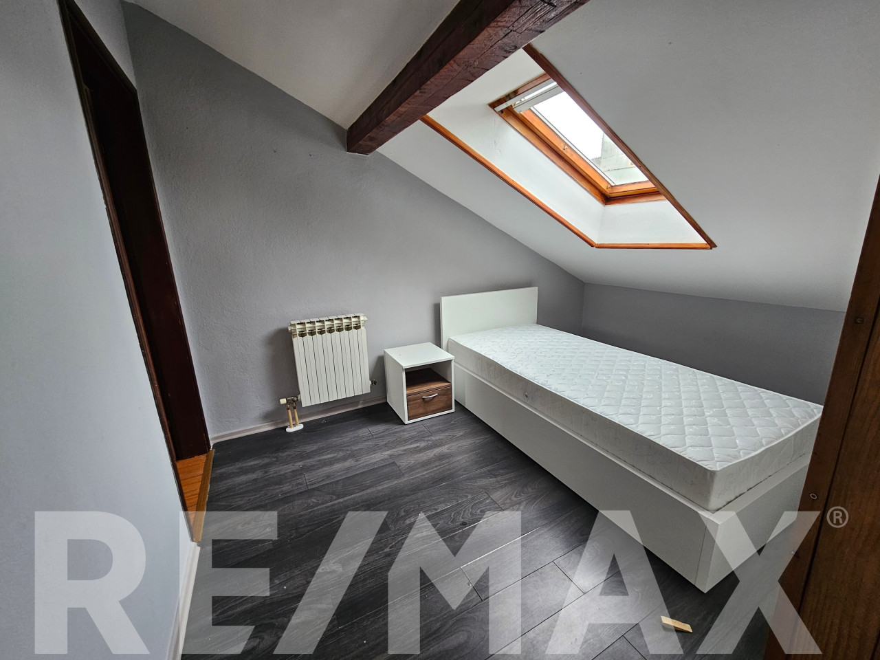 Izdaje se šarmantno potkrovlje/98m2/ CENTAR 18