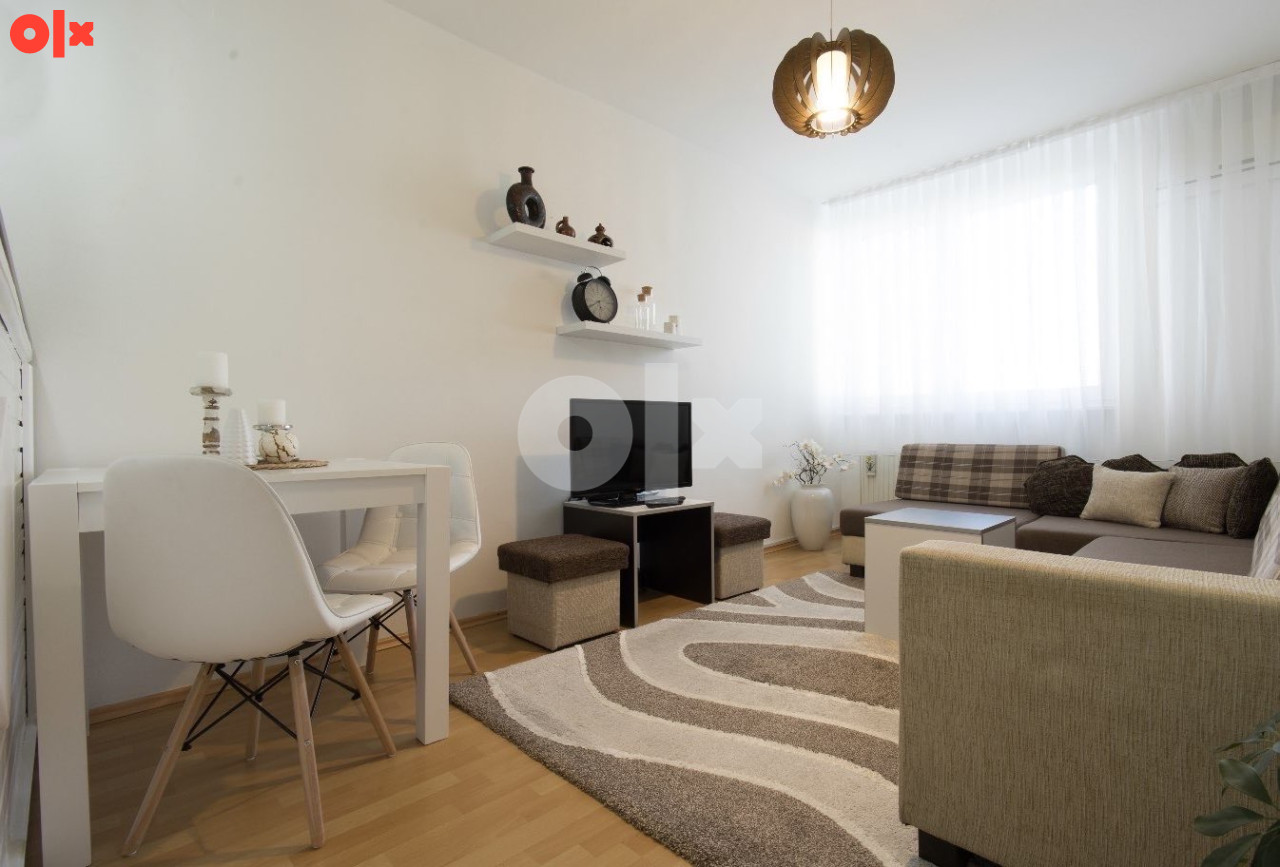 AD COMPANY izdaje: stan Sarajevo - Grbavica - Šoping 3