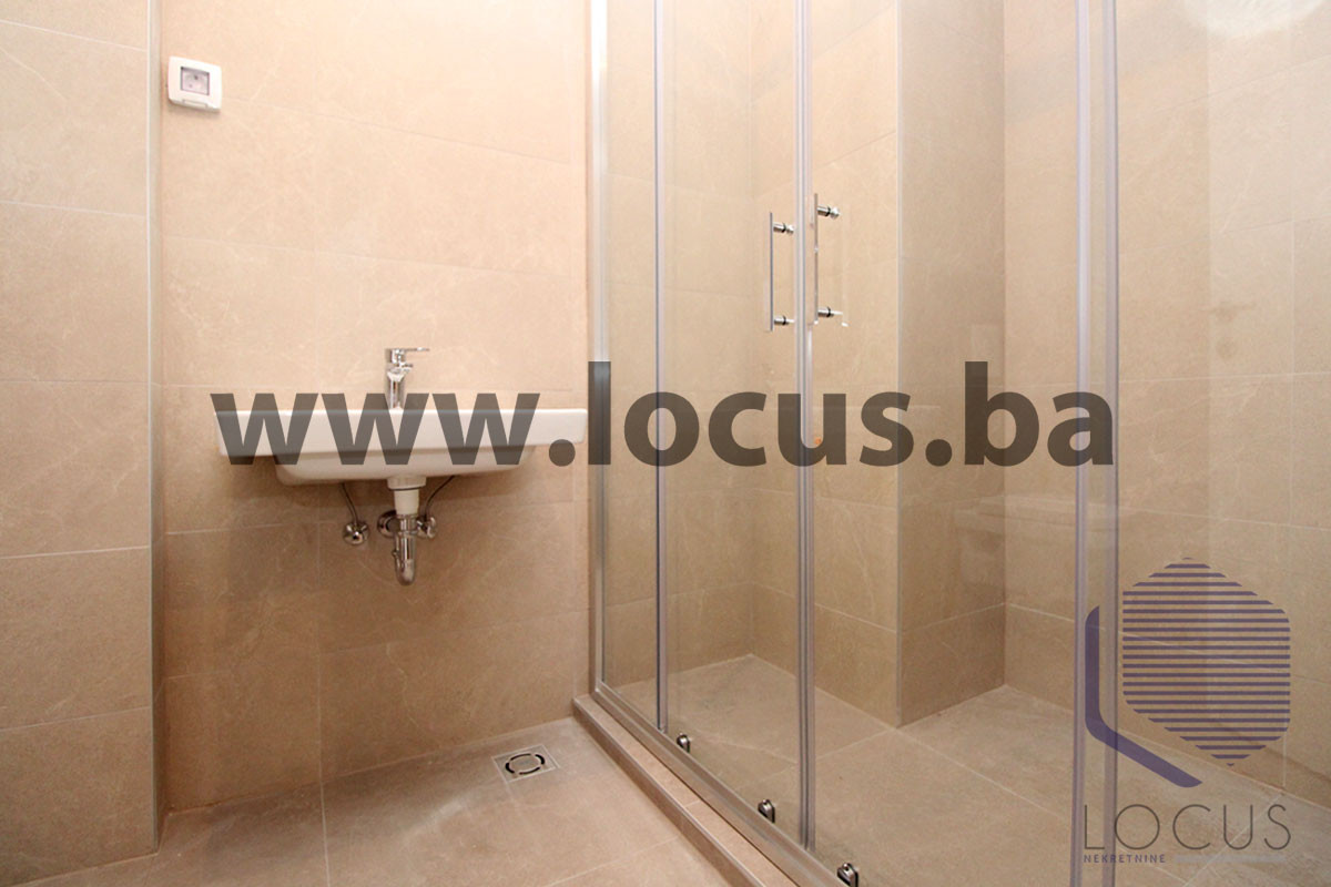LOCUS: NOVOGRADNJA! Trosobni dvoetažni apartman, Bjelašnica 9