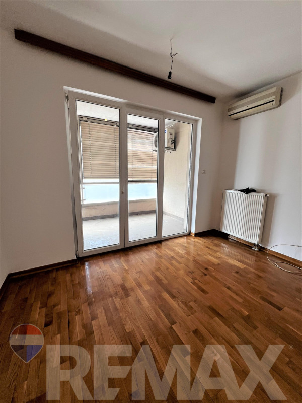 Poslovni prostor u centru grada, Srpska ulica, 42m2 2