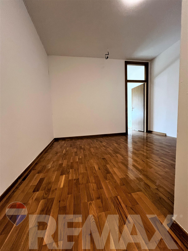 Poslovni prostor u centru grada, Srpska ulica, 42m2 5