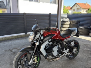 AGUSTA BRUTALE 800 2014 QUICKSHIFT DSC