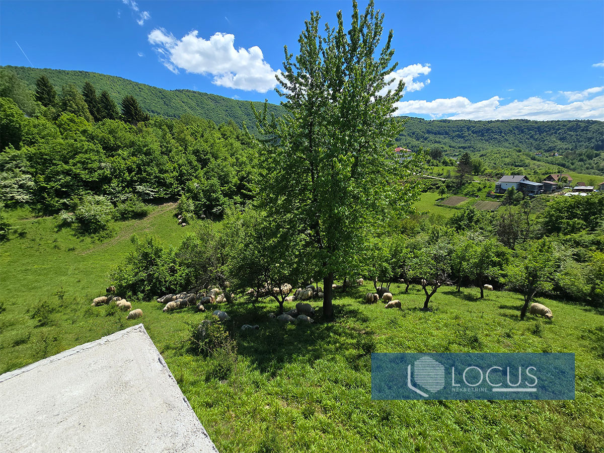 LOCUS: Zemljište površine 8.291m2, Ušivak, Hadžići