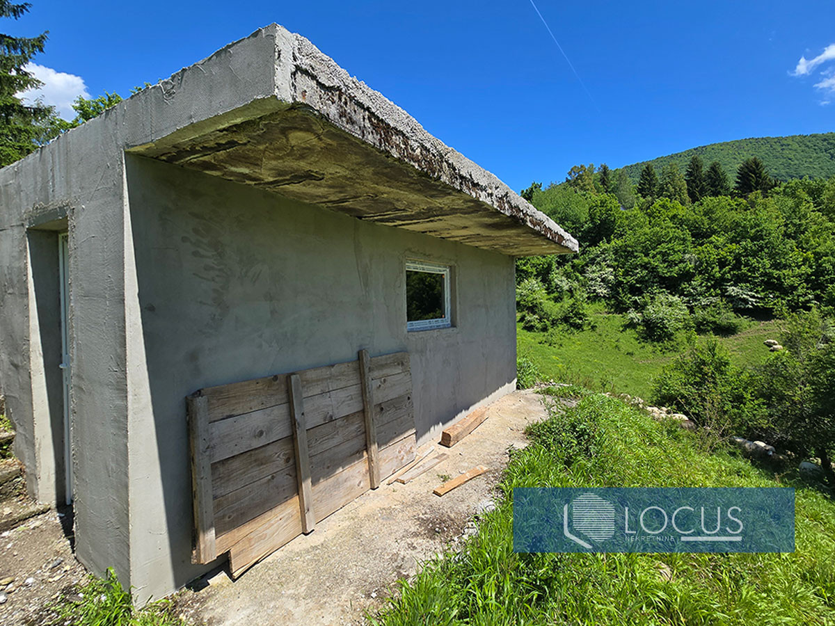 LOCUS: Zemljište površine 8.291m2, Ušivak, Hadžići 10