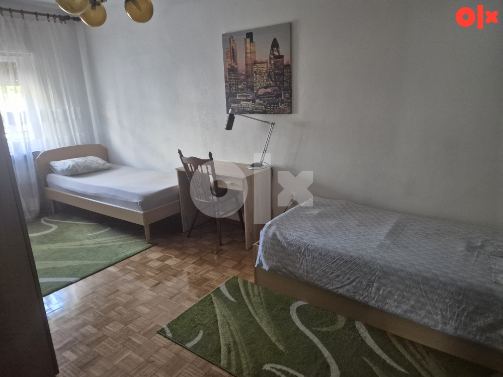 Iznajmljujem trosoban stan u centru sa uključenim grijanjem - Widok 6