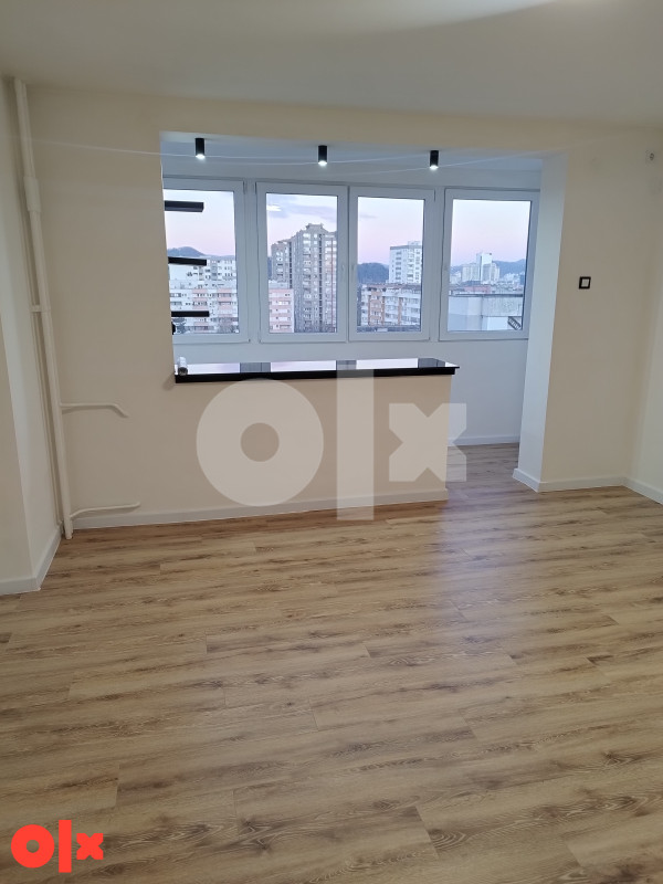 Stan Tuzla, trosoban, sve novo, 67m2 3