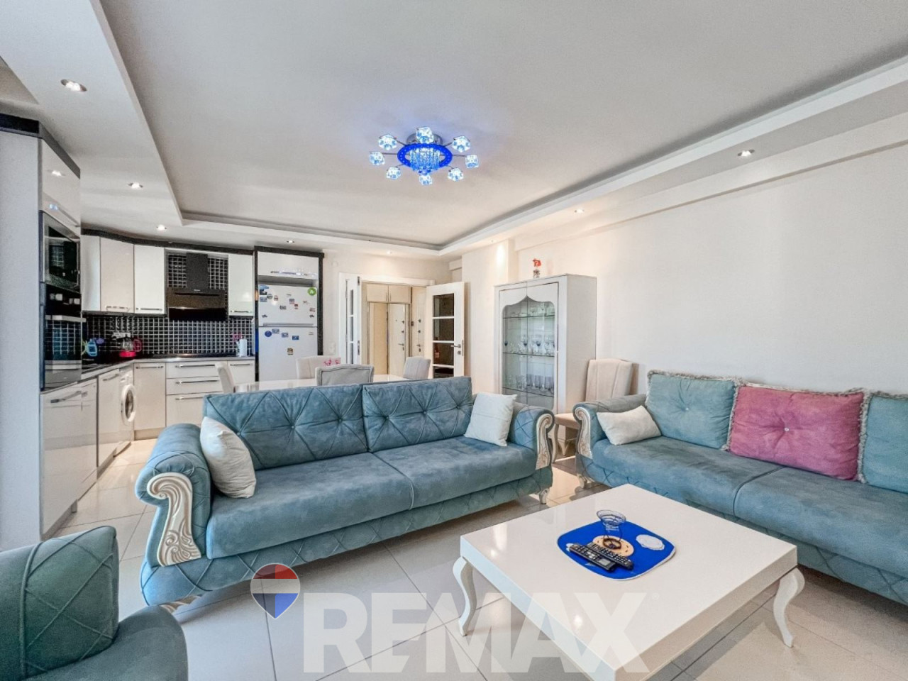 Luksuzan stan 75m2 uz plažu, bazen, sauna, teretana,hamam,parking