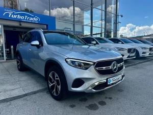 MERCEDES-BENZ GLC300 E 4MATIC/360KAMERA/PANORAMA