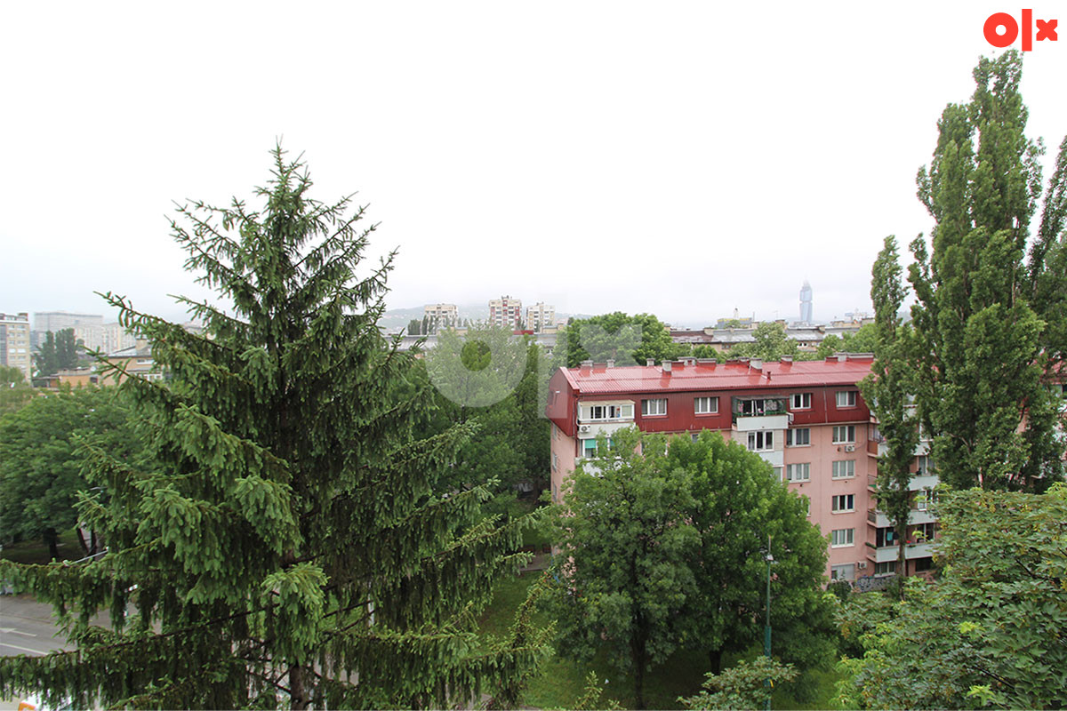 B.D. prodaje: Petosoban stan, Grbavica 19