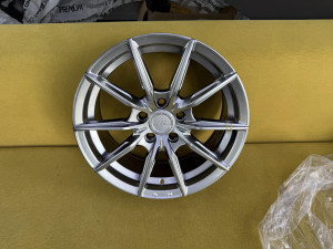 Alu felge Japan Racing Golf Polo Skoda Audi 5X100 15 15" SET