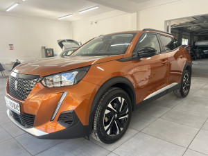 Peugeot 2008 2022 1.5 Automatik/Full Led/Navi