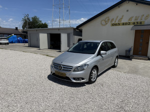 Mercedes-Benz B 180 Cdi NOVI MODEL