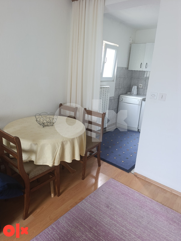 Izdajem sprat kuće Moluhe 2