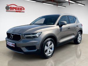 Volvo XC40 D3  Momentum Pro Manuelni  2020